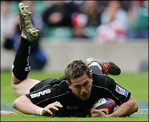 Saracens' Ben Johnson goes over for a try