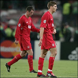 Jamie Carragher and Steven Gerrard walk-off at half-time
