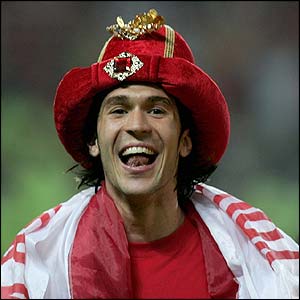 Spanish midfielder Luis Garcia celebrates victory