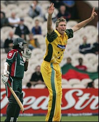 Glenn McGrath appeals to the umpire
