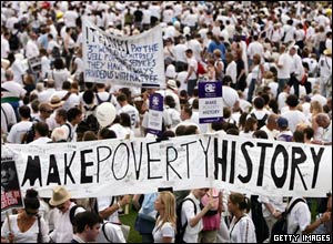 Making Poverty History banner in crowd