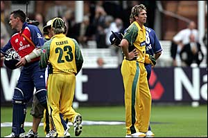 Ashley Giles is congratulated by the Australians after an amazing tied match
