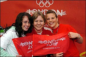 Fans in Trafalgar Square