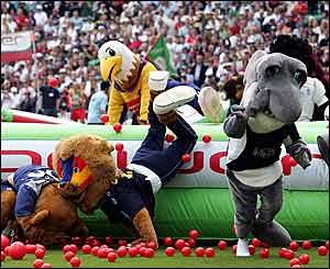 The annual mascots race brings much fun between the semi-finals