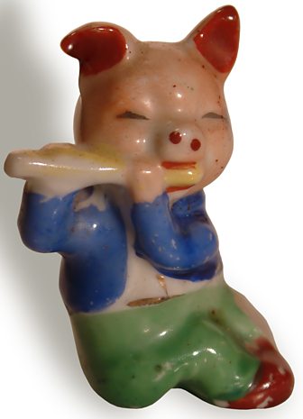 An example of a pig figurine