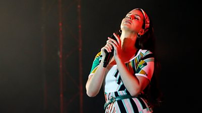 10 summer fashion wins from Radio 1's Big Weekend