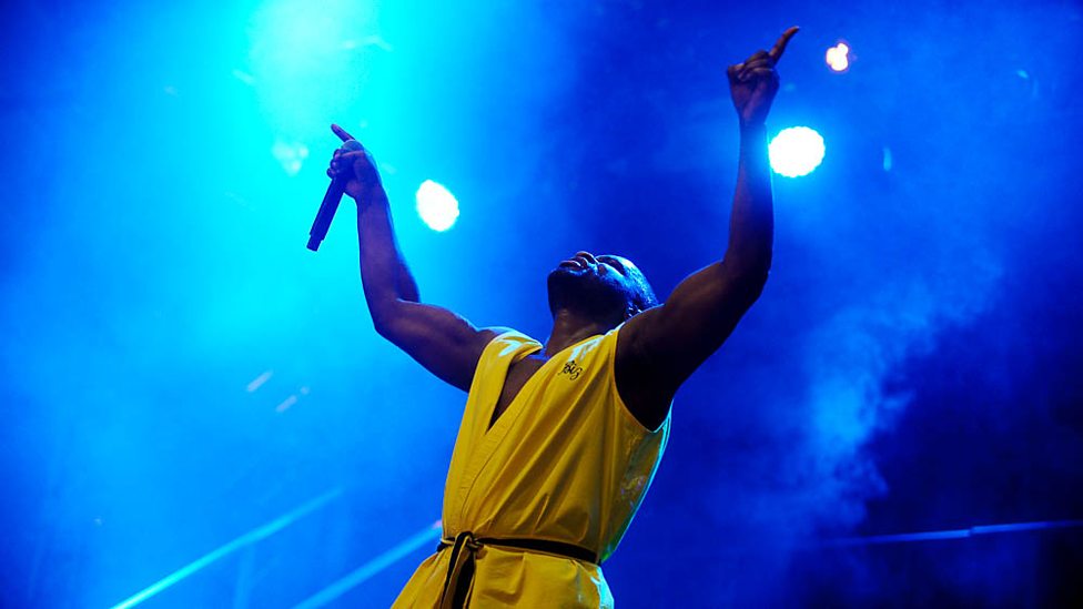 [WATCH] Lethal Bizzle plays I Win with Skepta at Reading 2017