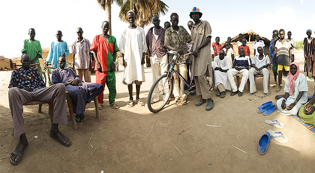 Village gathering in Mathiang Dit, Sudan