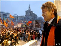 Viktor Juščenko na demonstraci v Kyjevě
