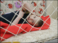 Děti v léčebně v Rábech při poledním klidu