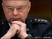 امریکی فضائیہ کے جنرل مائیکل ہیڈن 