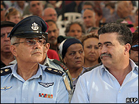 Dan Halutz Savunma Bakanı Amir Peretz'le