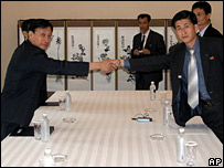 Đại diện phái đoàn Nam Hàn và Bắc Hàn