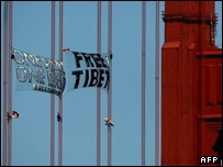 پلاکارد حاوی شعار در حمایت از تبت در سان فرانسیسکو