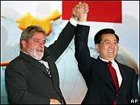 O presidente da China, Hu Jintao, com o presidente Lula