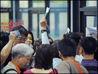 Các du khách tại sân bay quân sự U-Tapao