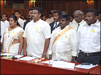 Mayor Padmini Prabhakaran (L) and Councillors swearing in before the President