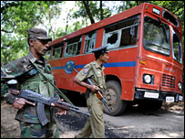 बस पर हमला (फ़ाइल फ़ोटो)
