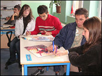 Nxënësit shqiptarë, pjesmarrës në projekt