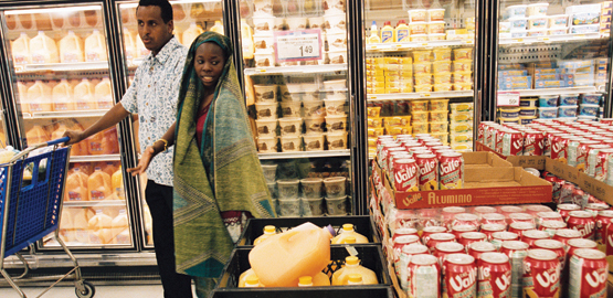 Somalis shop in a US supermarket. Corbis