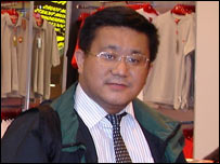 许浩在阿森纳球场商店