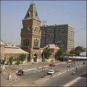 متنازعہ کاٹون، کراچی میں ہڑتال