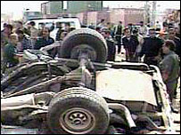 Carro destruído pela explosão