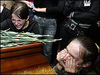 दुःखी परिजन