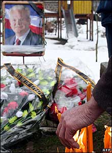 Warga Muslim Bosnia di Srebrenica