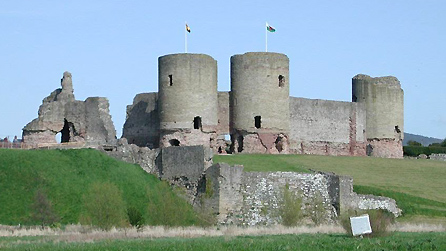 Castell Rhuddlan © www.castlewales.com