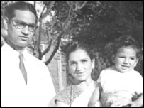 Avatar Nath Duggal with his wife and son in 1961