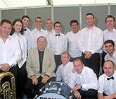 Grwp Offerynnol Trefor enillwyr y gystadleuaeth i grwp o dri neu fwy