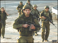 نفرات ذخيره ارتش اسرائيل هنگام ورود به خاک لبنان