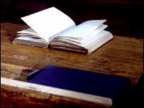 学生书桌上的书本