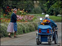 Moradores da Colônia Dignidade, no Chile