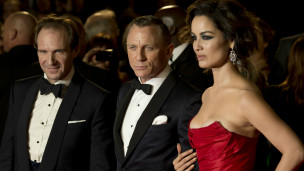 سکائی فال کے لندن پریمئر کی تصویر