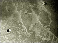 Formações que lembram placas de gelo em Marte (Imagem: Agência Espacial Européia, HRSC, Neukum)