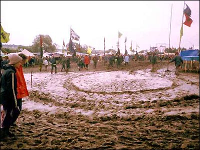 Mud at Glastonbury 1997