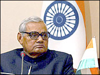 بی جے پی مسلم ووٹ جیتنےکی کوشش کررہی ہے۔