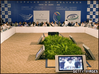 Líderes reunidos na O presidente Luiz Inácio Lula da Silva na Cúpula da América Latina e do Caribe (Calc)