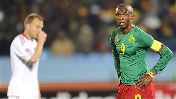 Cameroon striker Samuel Eto'o (right)