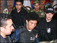 Karina se entregando