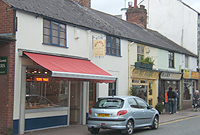 Siop Hulsons: lle roedd tad Wendy yn fwtsiar