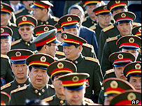 Çin ordusu giderek güçleniyor.