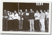 Côr Llydaw yn camu Hen wlad fy nhadau yn Gymraeg