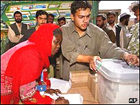 بررسی صندوقهای رای گيری