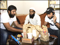 انضمام، آفریدی اور یوسف 