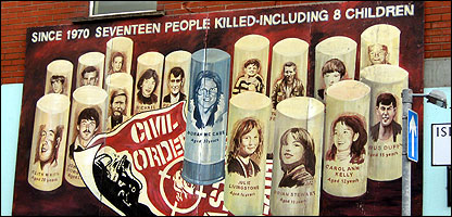 Муралите ги одбележуваат загинатите во судирот