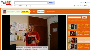 Lee signing on YouTube