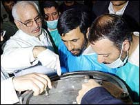 Президент Ірану Ахмадінеджад заявив, що його країна не відступиться від ядерних досліджень